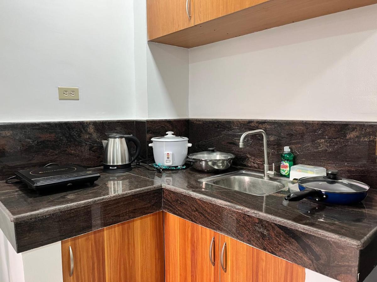 Hrs Apartelle Talisay  Exterior photo